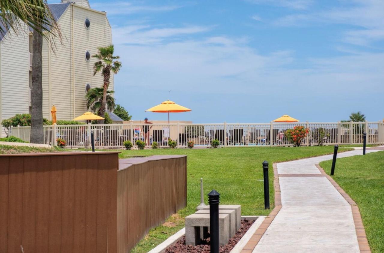 Appartamento Ocean Breeze Retreat 2Bed 2Bath, Heated Pool! South Padre Island Esterno foto