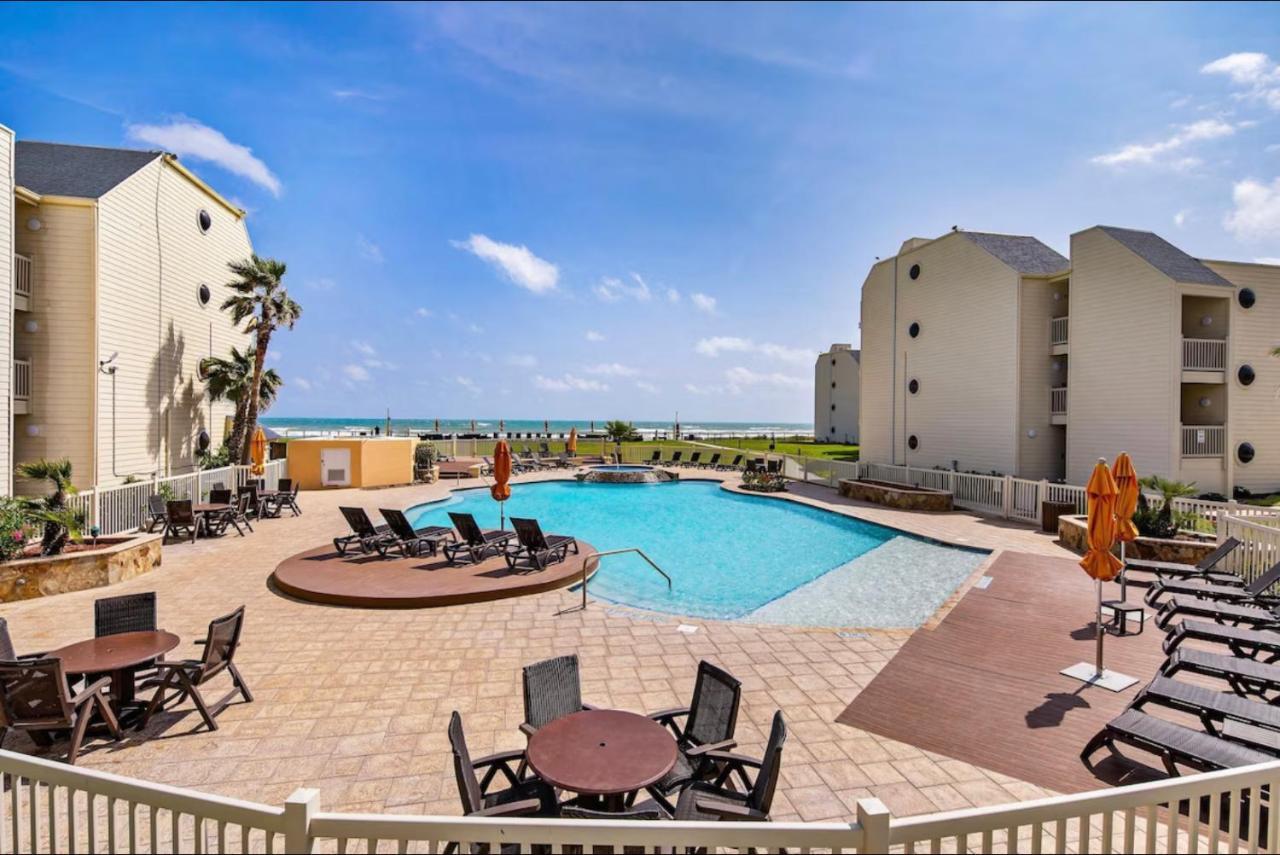 Appartamento Ocean Breeze Retreat 2Bed 2Bath, Heated Pool! South Padre Island Esterno foto