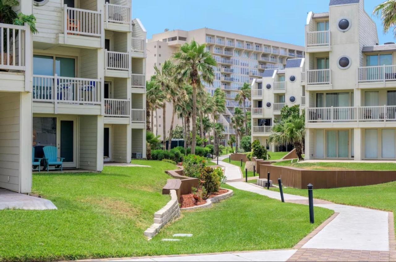 Appartamento Ocean Breeze Retreat 2Bed 2Bath, Heated Pool! South Padre Island Esterno foto
