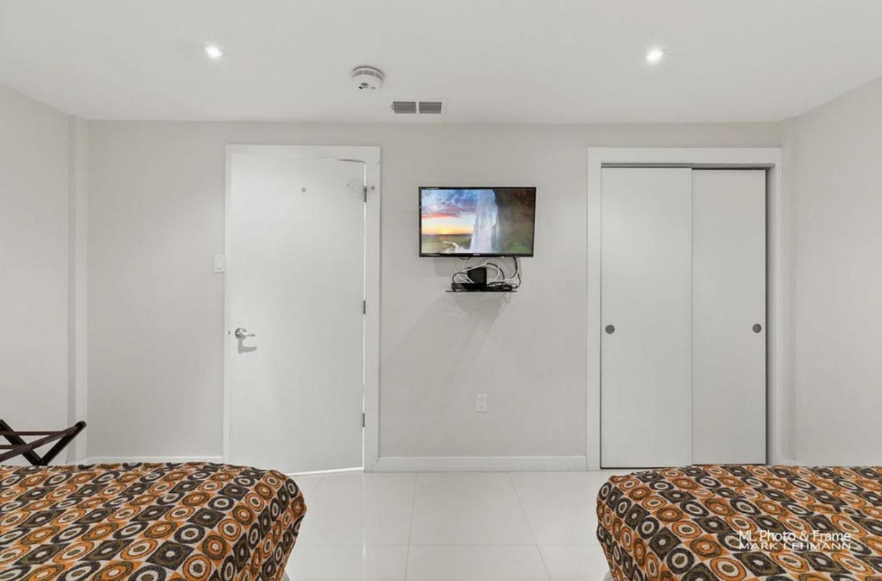 Appartamento Ocean Breeze Retreat 2Bed 2Bath, Heated Pool! South Padre Island Esterno foto